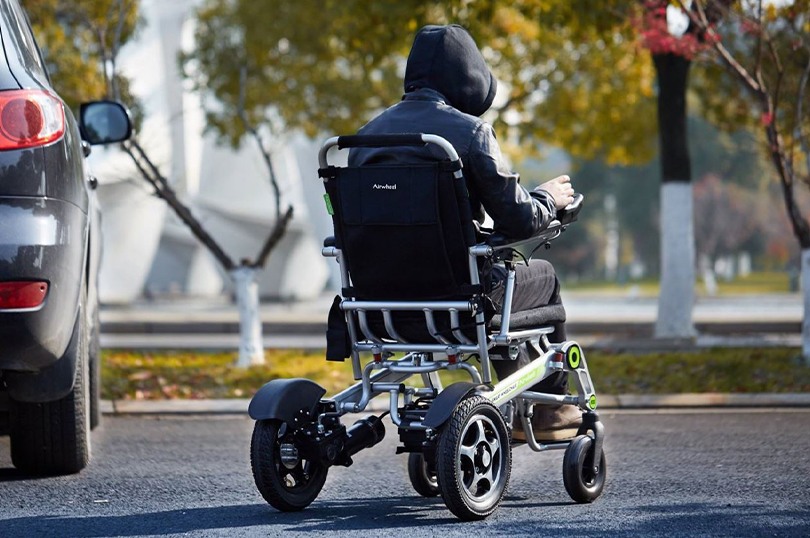 Electric wheelchair